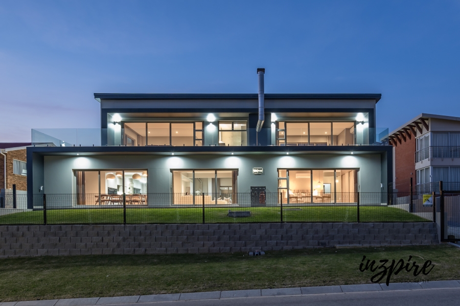 4 Bedroom Property for Sale in Glentana Western Cape